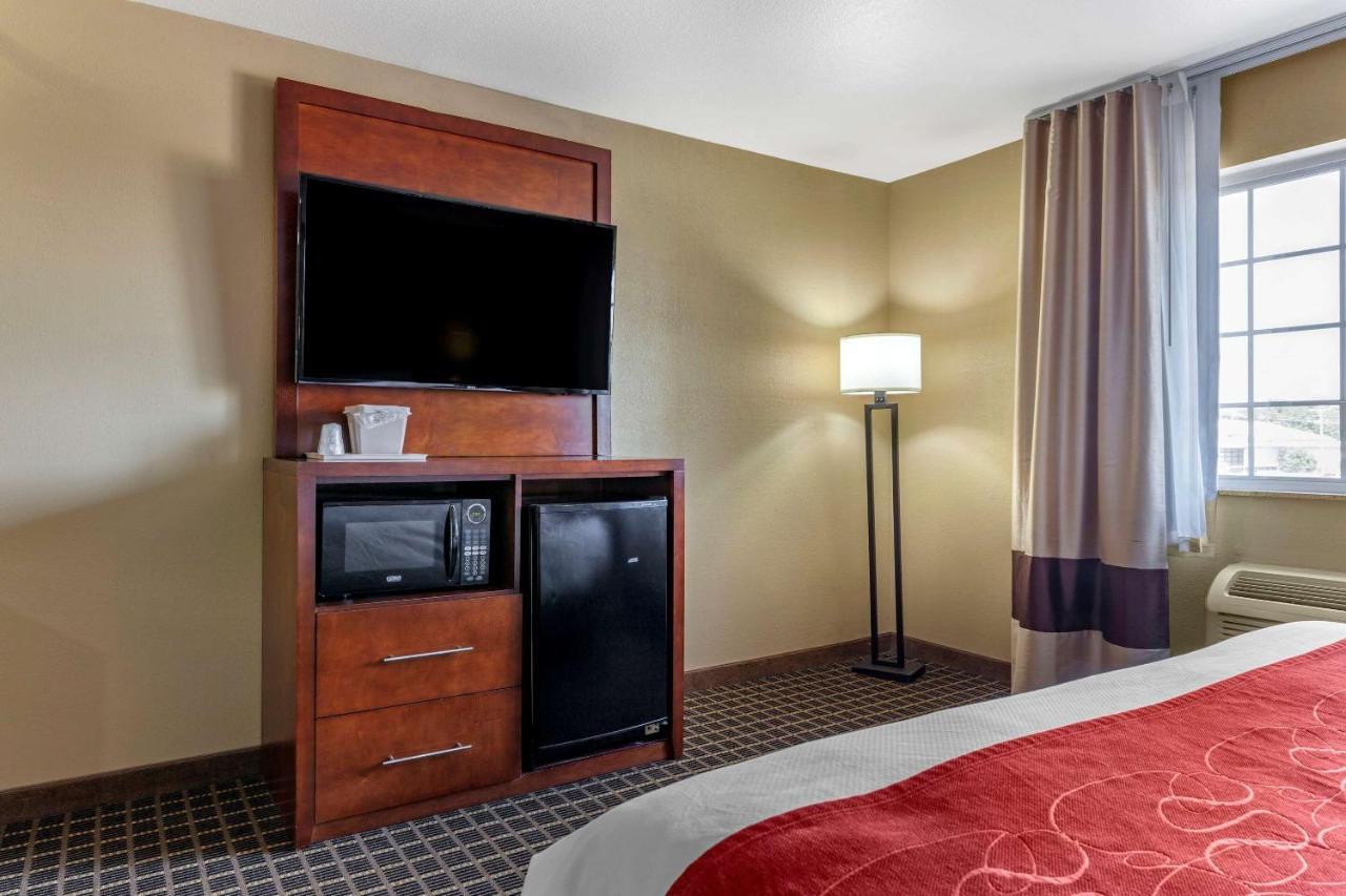 Comfort Suites Delavan - Lake Geneva Area Dış mekan fotoğraf