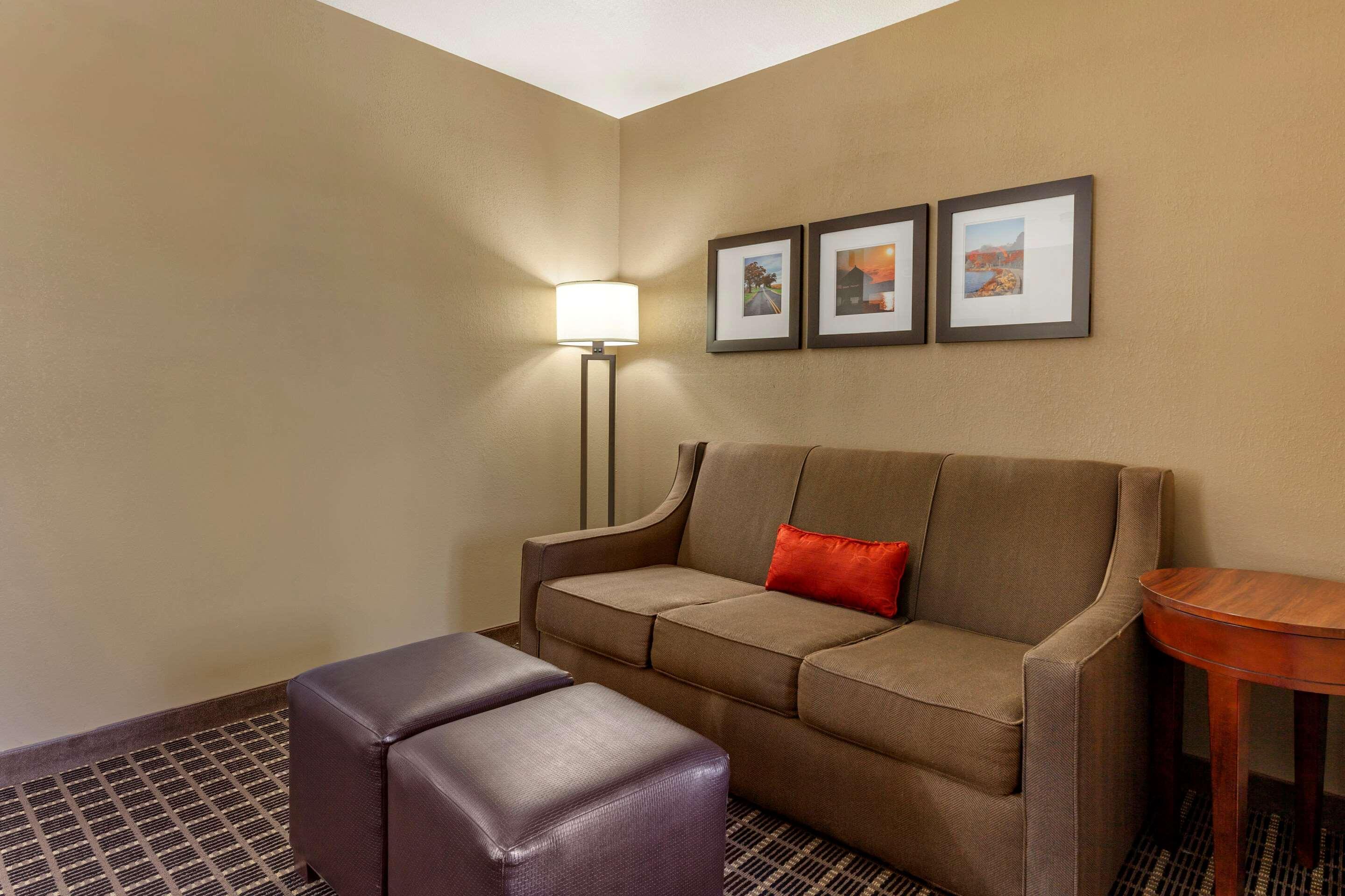 Comfort Suites Delavan - Lake Geneva Area Dış mekan fotoğraf