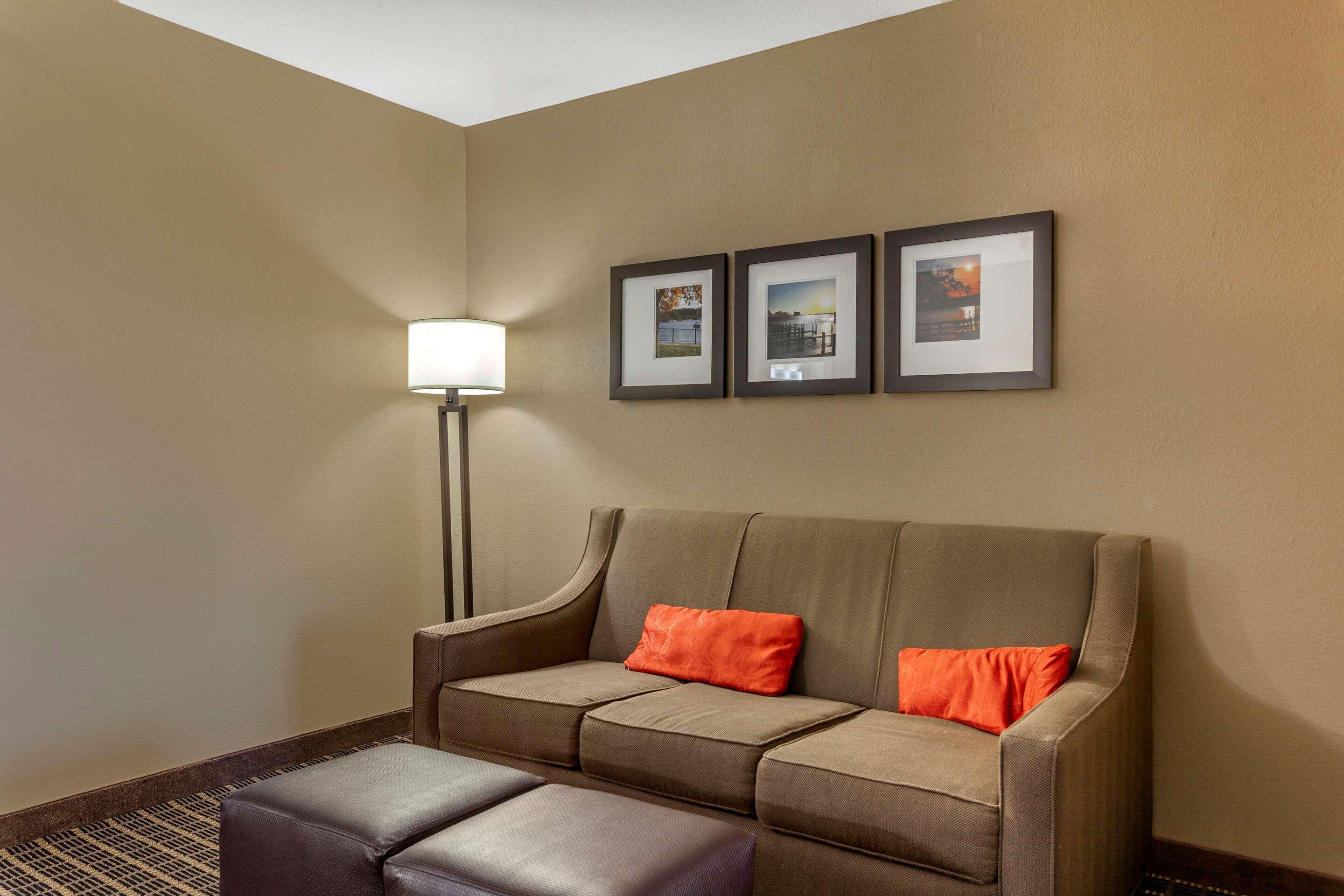 Comfort Suites Delavan - Lake Geneva Area Dış mekan fotoğraf