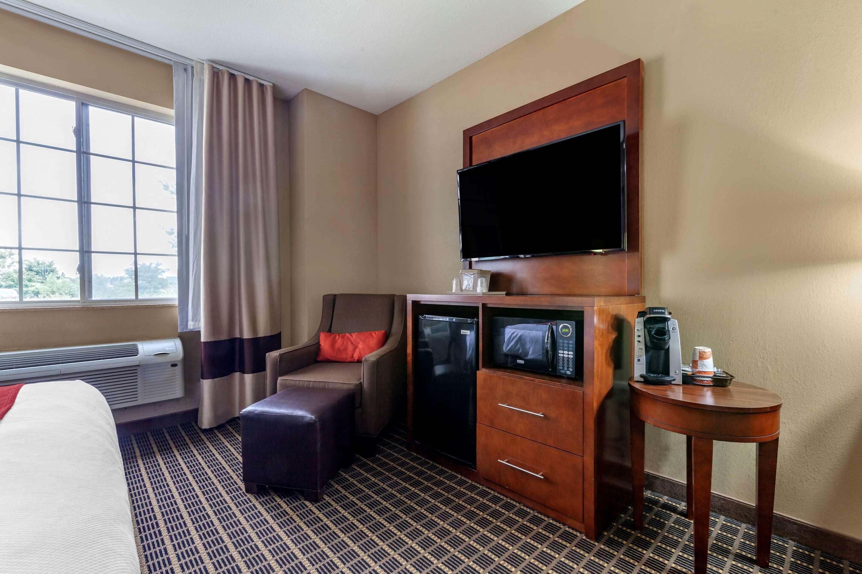 Comfort Suites Delavan - Lake Geneva Area Dış mekan fotoğraf