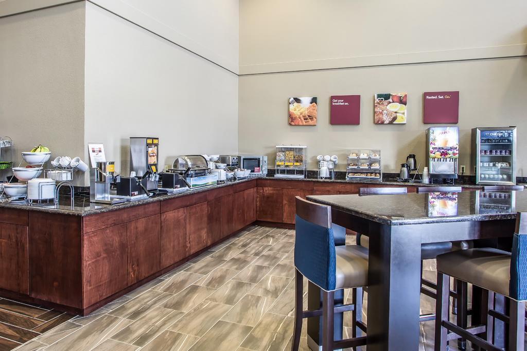 Comfort Suites Delavan - Lake Geneva Area Dış mekan fotoğraf