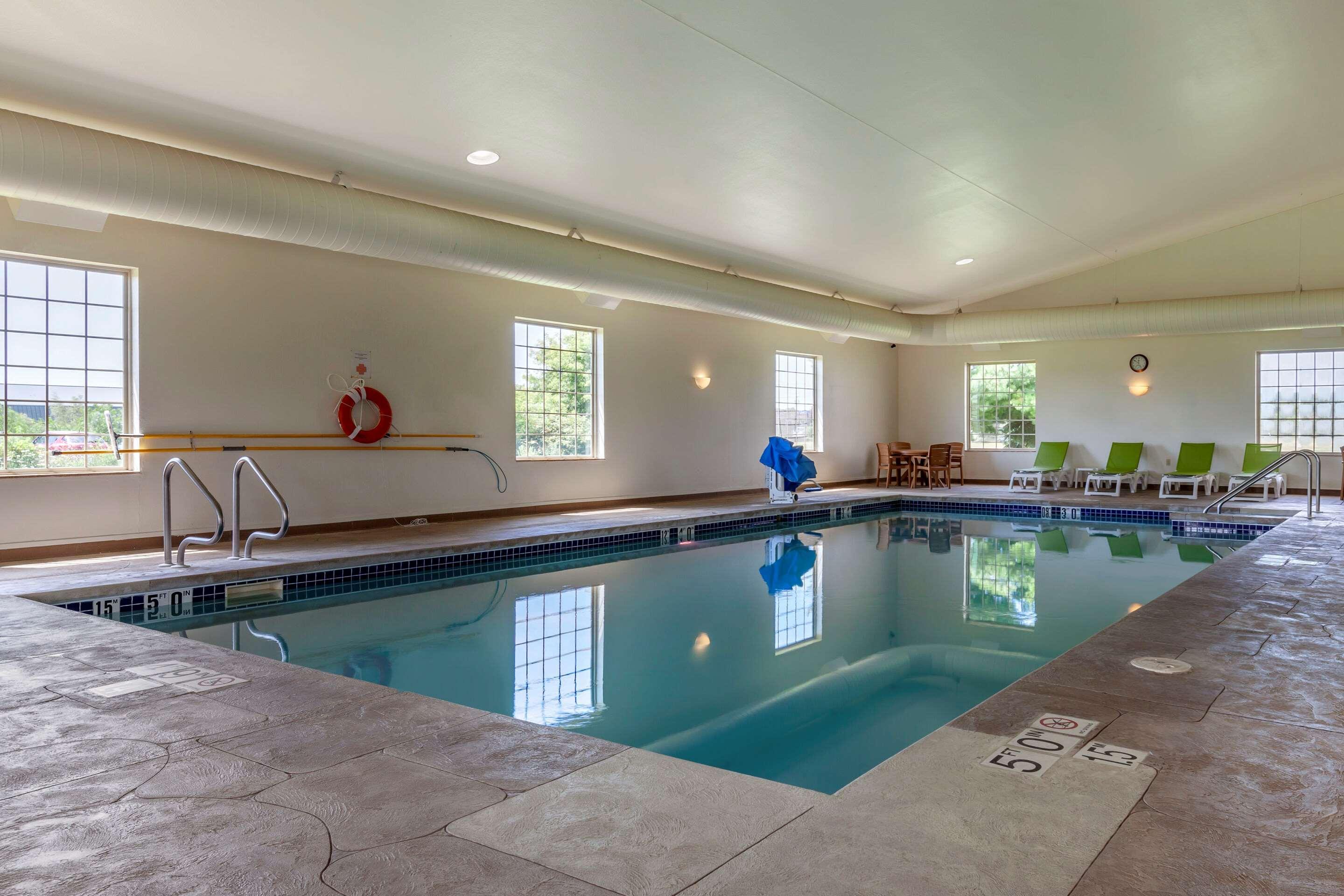 Comfort Suites Delavan - Lake Geneva Area Dış mekan fotoğraf