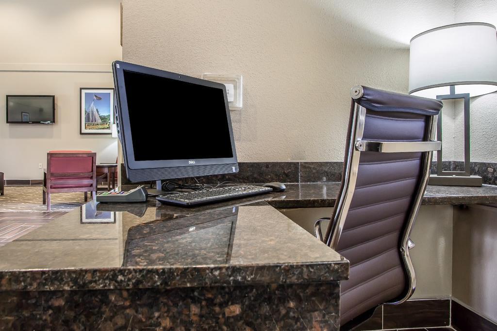 Comfort Suites Delavan - Lake Geneva Area Dış mekan fotoğraf