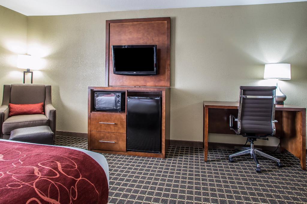 Comfort Suites Delavan - Lake Geneva Area Dış mekan fotoğraf