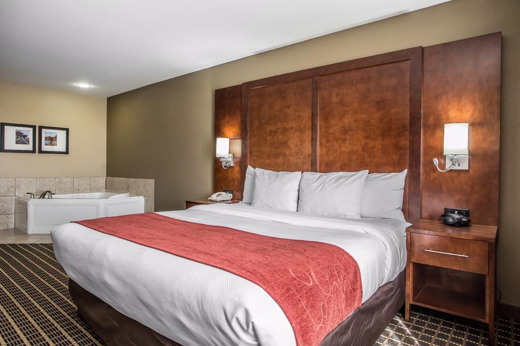 Comfort Suites Delavan - Lake Geneva Area Dış mekan fotoğraf