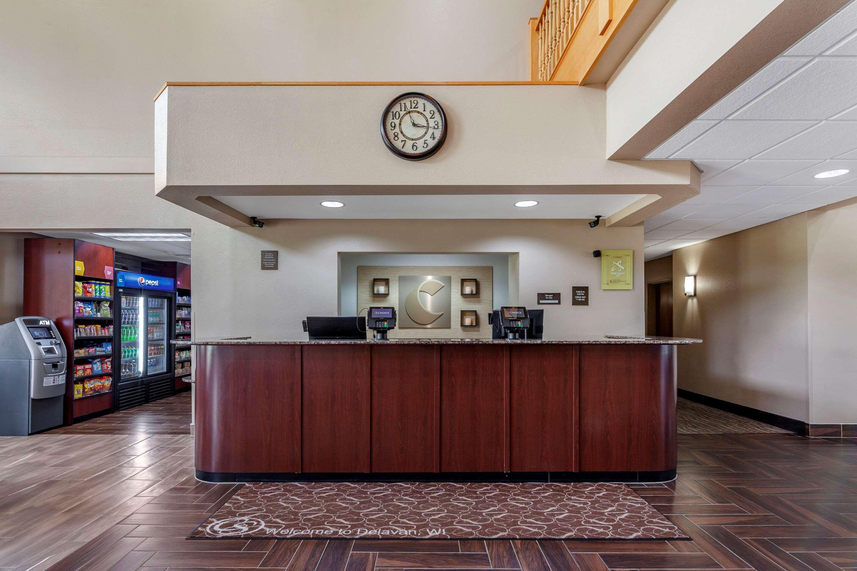 Comfort Suites Delavan - Lake Geneva Area Dış mekan fotoğraf